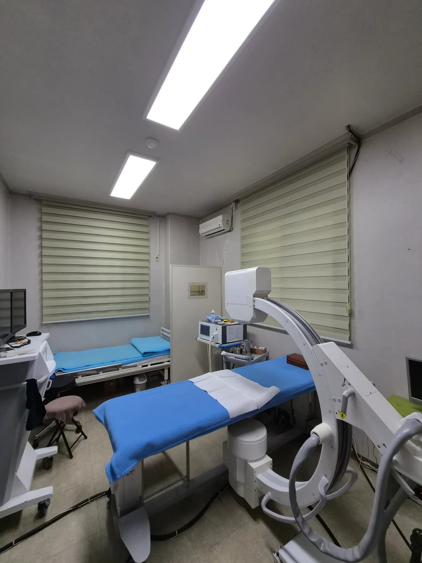 대전 전민동 병원 치료실에 설치한 LED 엣지 조명