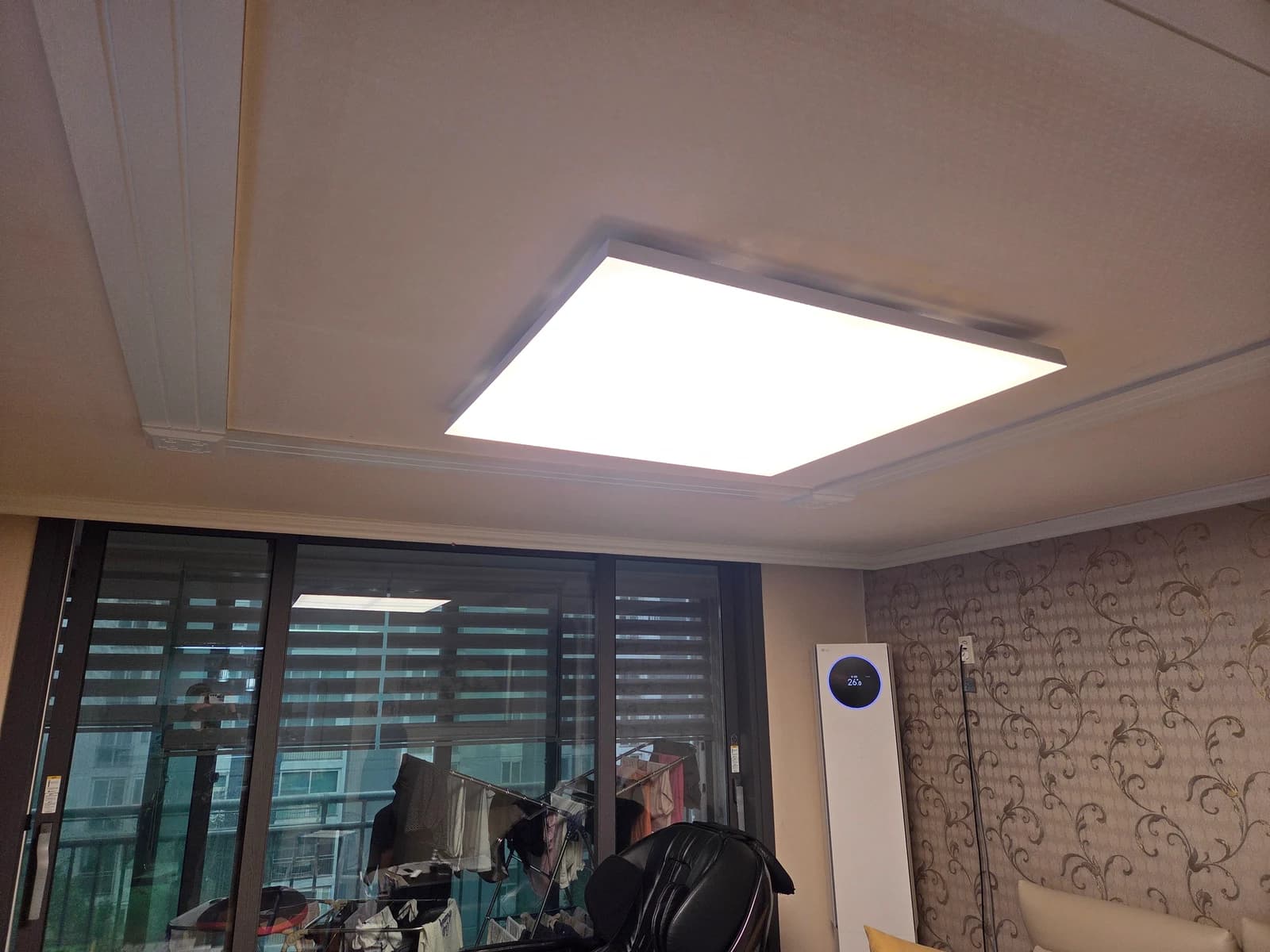 대전 둔산동 아파트에서 LED 기판 교체 후 고르게 켜진 거실등