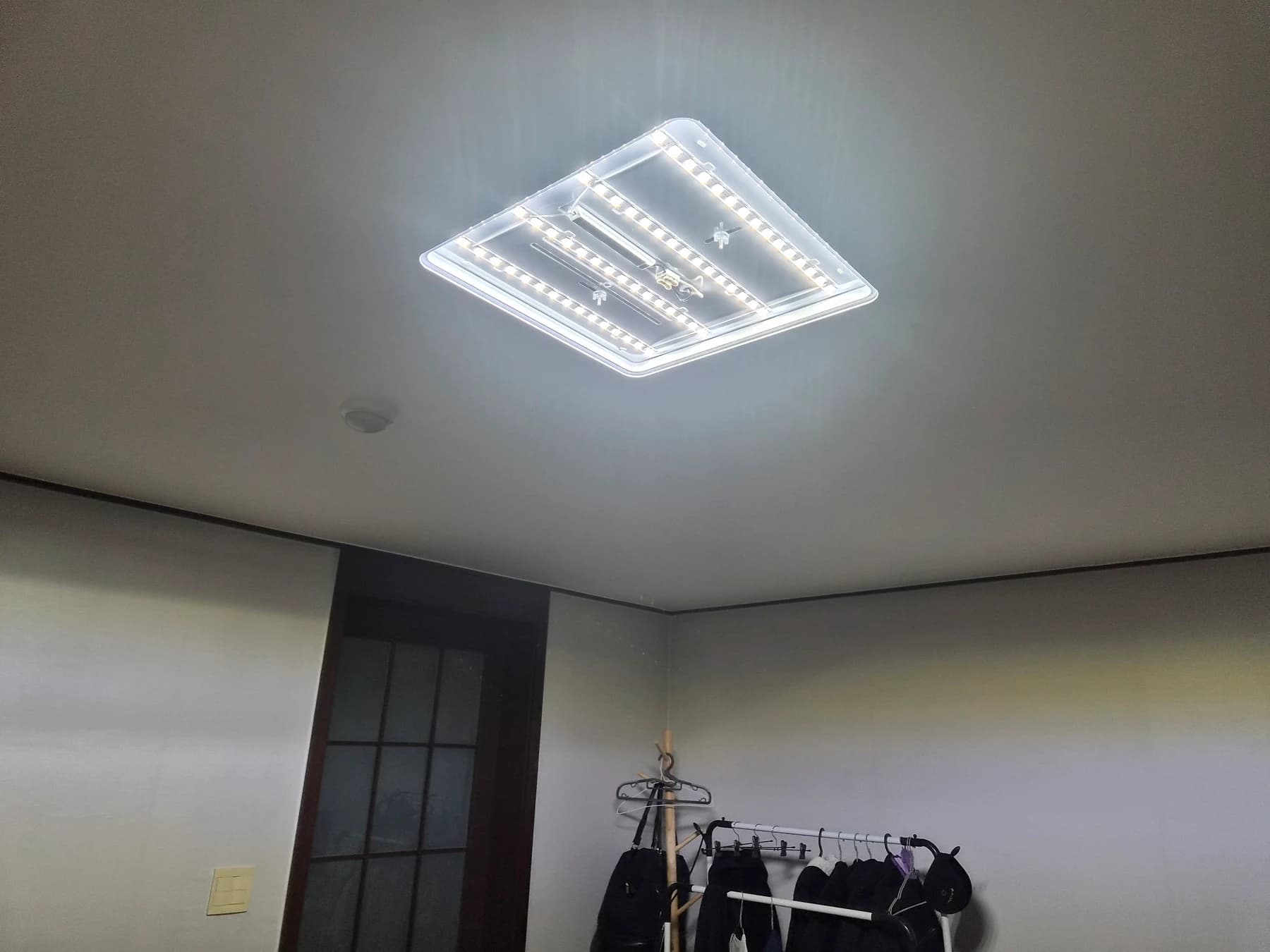 세종 신흥푸르지오 새 LED 방등 모듈 점등 확인